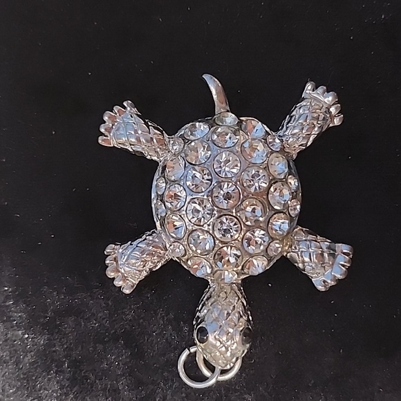 Jewelry - Vintage Rhinestone Turtle Pendant Silver Tone Turtle Charm Animal Jewelry